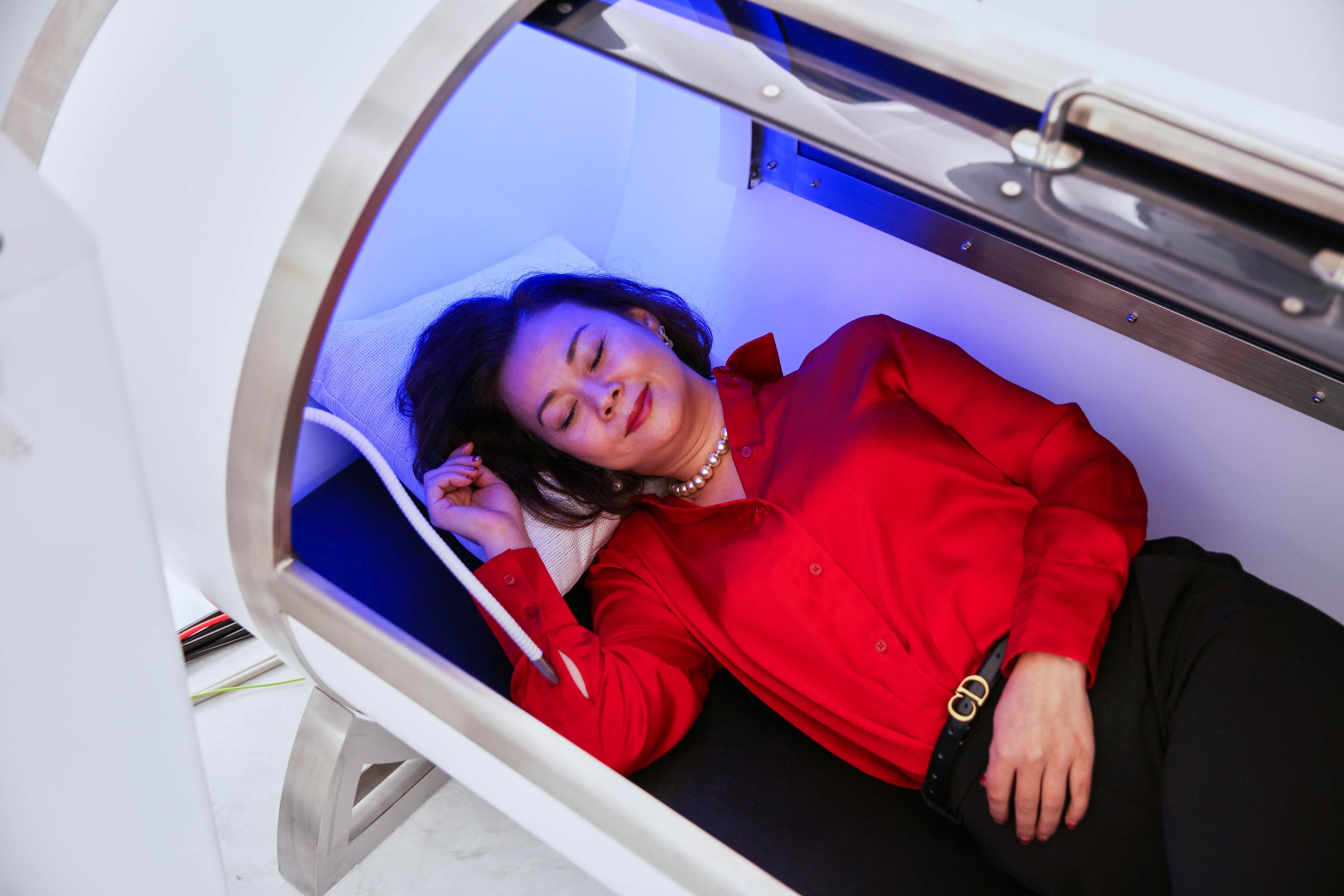 H2高壓水素氧艙提供2種艙型選擇,包括完全放鬆型(睡眠艙)及蝸牛型(商務艙)。