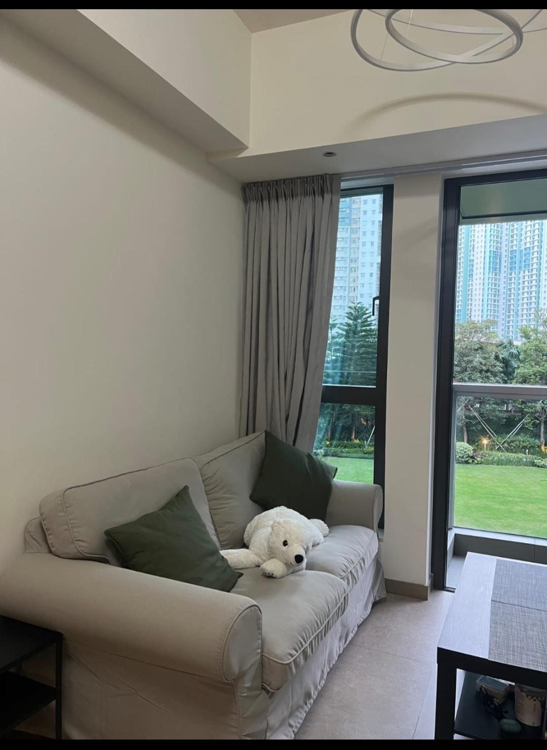 單位裝修簇新企理,不用大肆翻新便可入住。