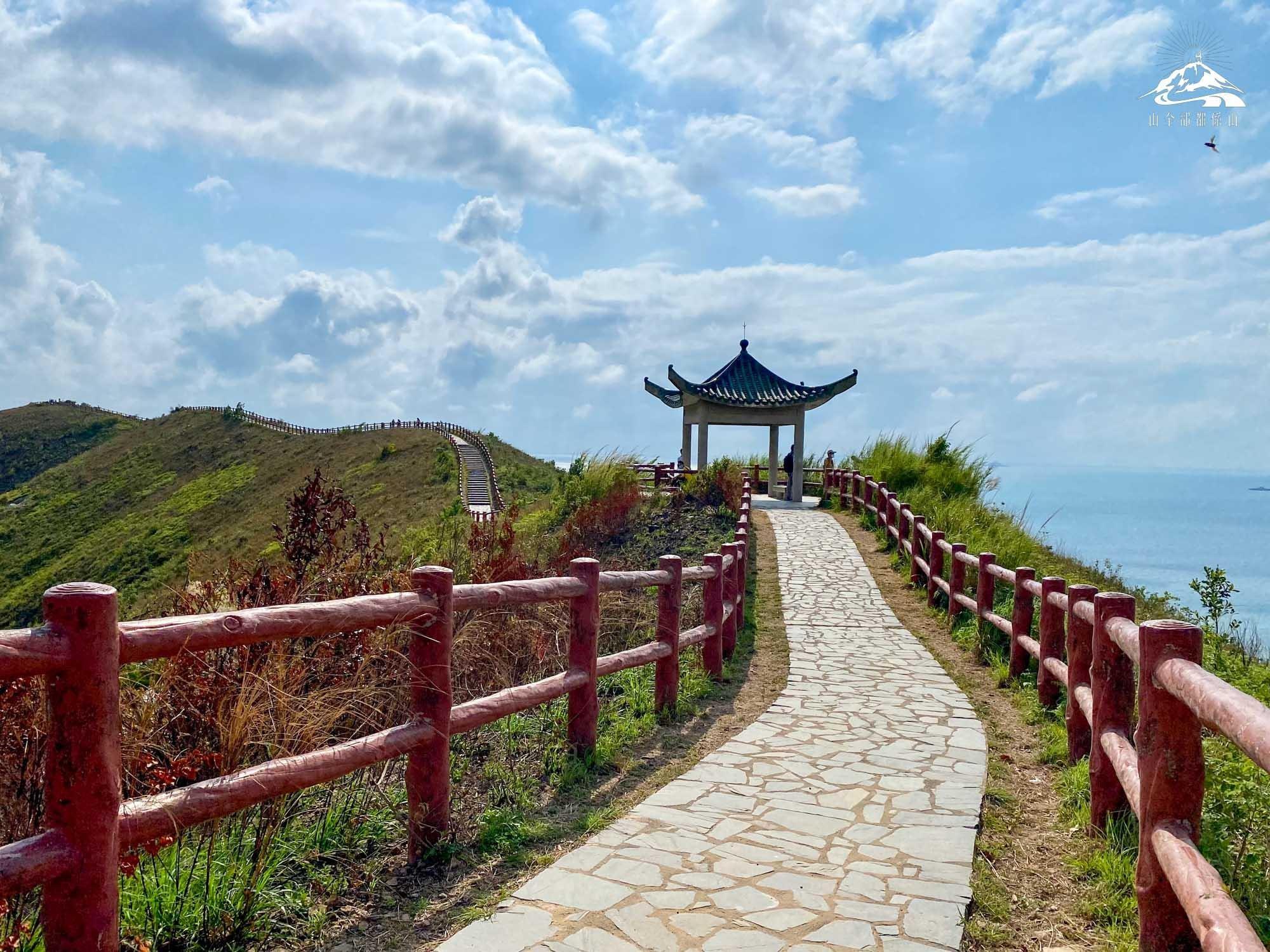 大澳虎山是低難度行山路線,亦是睇日落好去處。(圖︰山全部都係山)