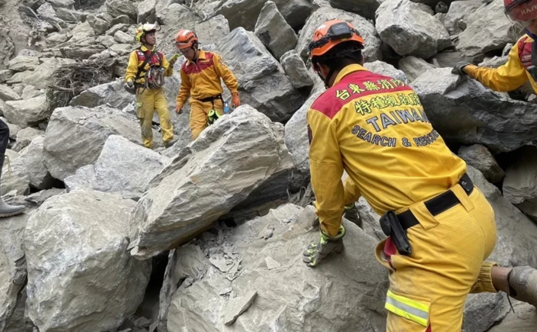 在砂卡礑步道,發現大石下有兩具遺體。(網上圖片)