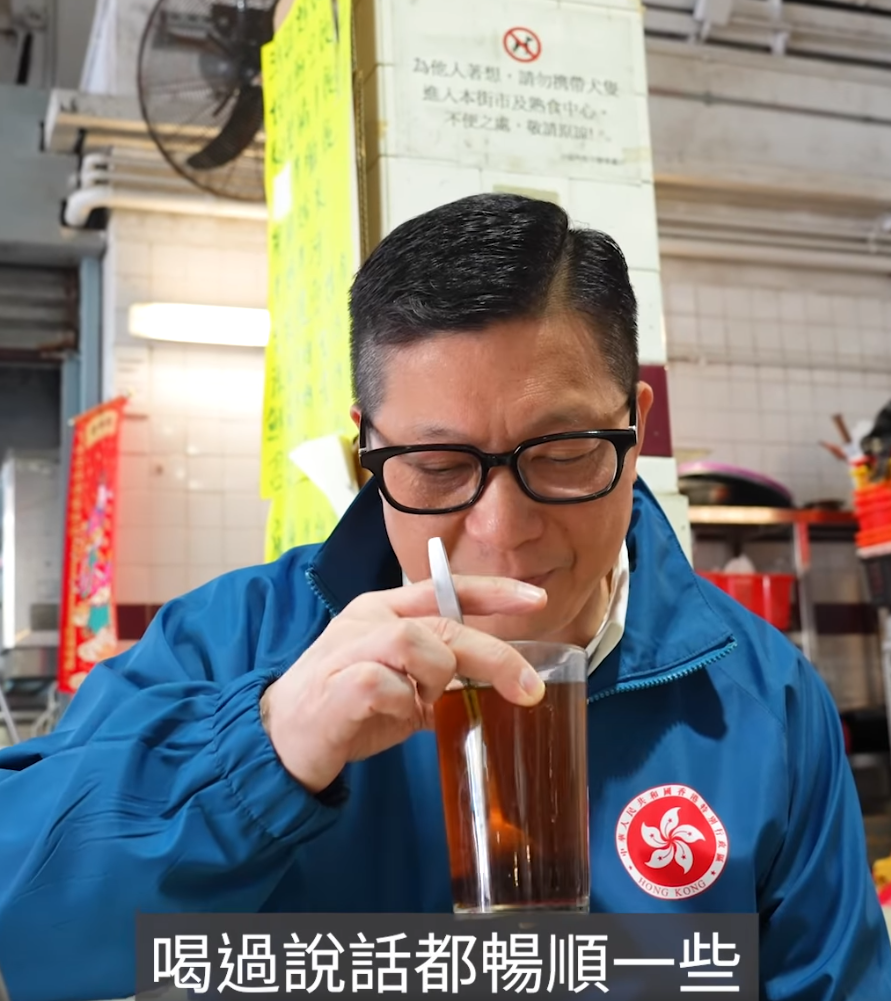 鄧炳強特別推介三款名列沙頭角十大美食榜的美食,均是於沙頭角熟食中心。(影片截圖)