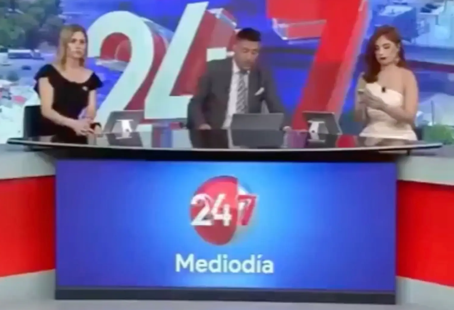 雖然幕後人員於數秒後發現「出事」,隨即切換影片,但觀眾均可明顯看到該不雅行為,此時其中一名女主播面露詫異神情,至於男主播則若無其事繼續播報消息。