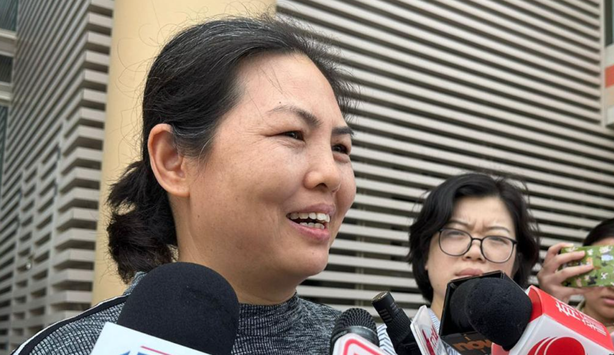 有家長認為,子女可以在熟悉的「大本營」應考,減低緊張和焦慮程度。(港台圖片)