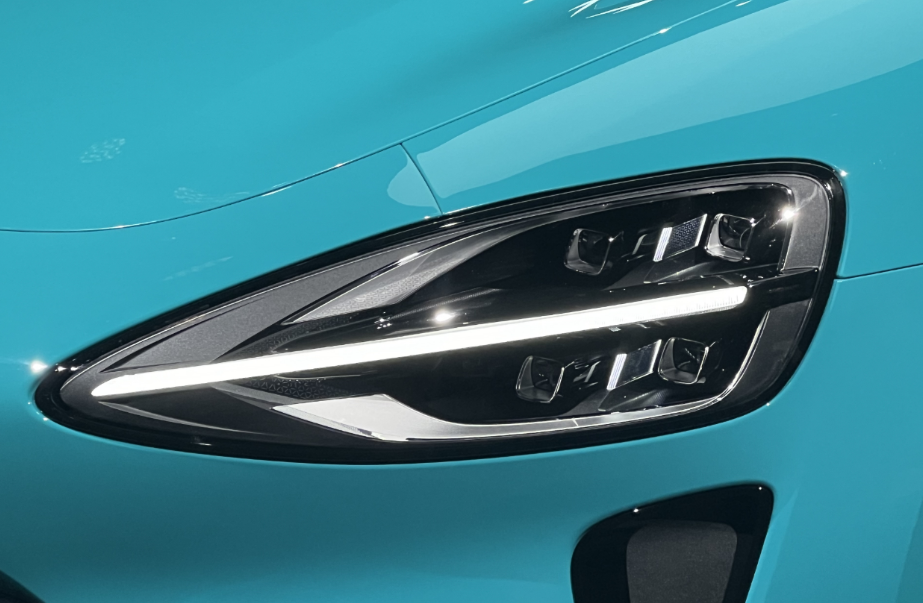 小米發布旗下首款汽車SU7。(網上圖片)