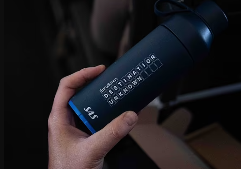 「盲遊航班」由北歐航空推出,僅開放予旗下「EuroBonus」忠誠度計劃會員以累積里程積分3萬點兌換,吸引6,000人報名爭奪