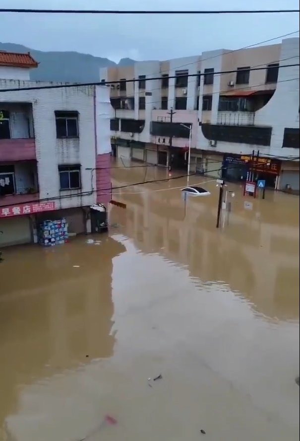 廣東暴雨