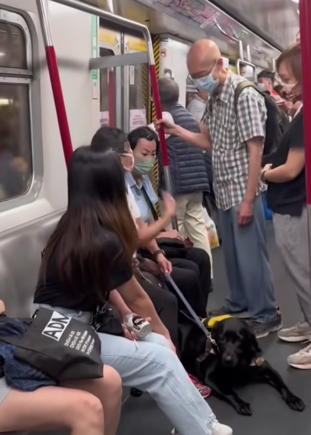 女主人亦大聲激動反擊:「我眼盲我就睇唔到你啫,你對眼無盲㗎嘛,咁你又睇唔到?」