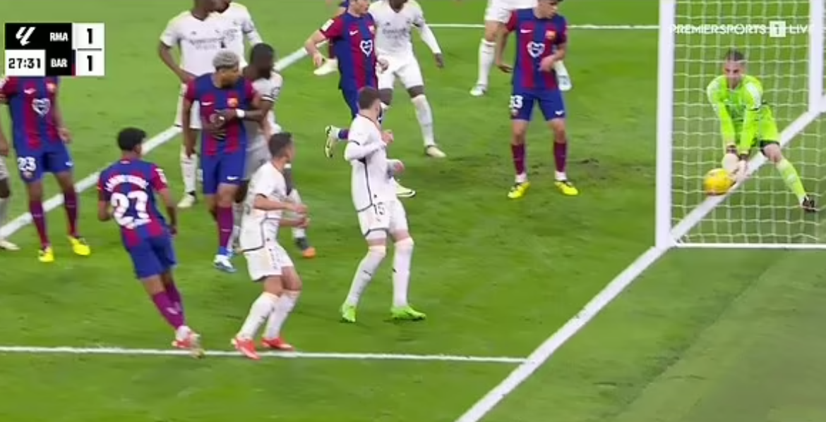 巴塞認為入球的射門。(網上截圖)