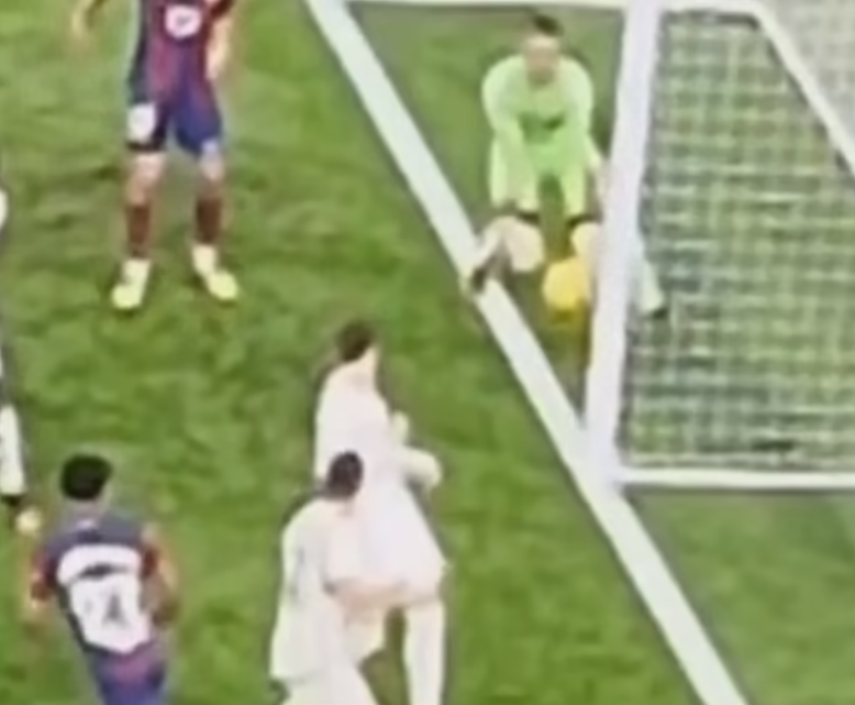 巴塞認為入球的射門。(網上截圖)