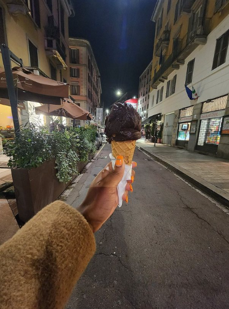 意大利著名旅遊城市米蘭最近以遏止噪音及保障居民安寧為由,擬立法禁止午夜後在旺區出售外賣食品和飲料,連遊客最愛在深夜食的意式雪糕及薄餅等也不例外。(網上圖片)