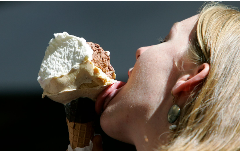 意大利著名旅遊城市米蘭最近以遏止噪音及保障居民安寧為由,擬立法禁止午夜後在旺區出售外賣食品和飲料,連遊客最愛在深夜食的意式雪糕及薄餅等也不例外。(網上圖片)