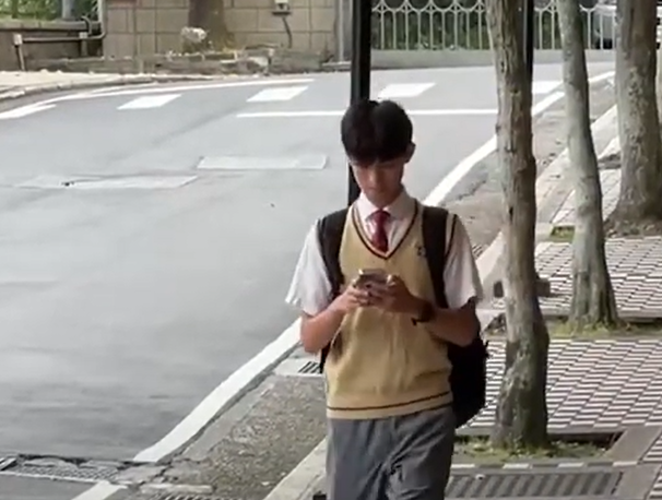 台灣花蓮地震|「台灣地震速報」的App突然爆紅,程式開發者是17歲高中生林子祐。(影片截圖)