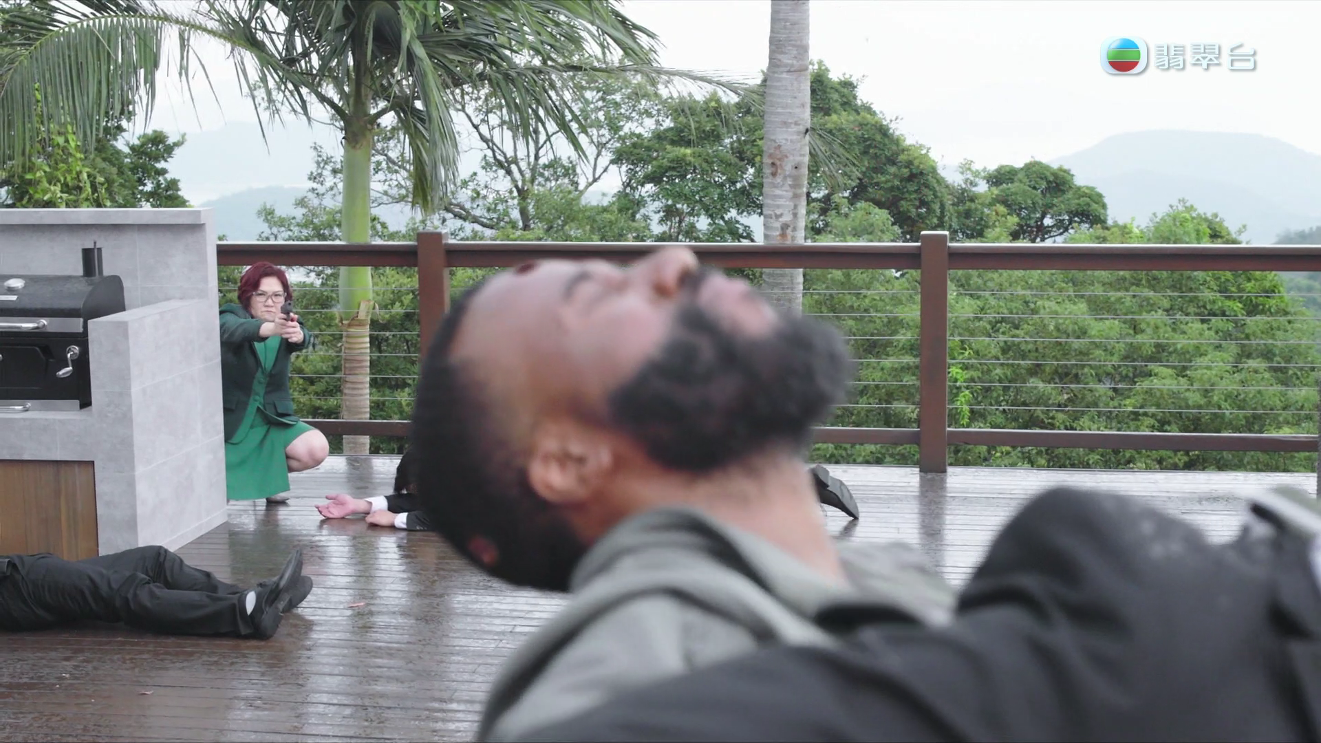 麥玲玲在《逆天奇案2》成神射手。