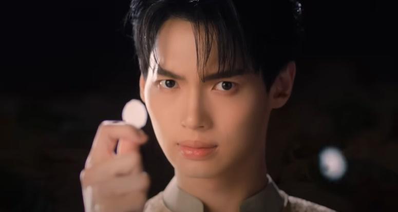 第一男主角是以BL劇《只因我們天生一對》爆紅的Win,他也曾在泰版《流星花園》飾演「西門」。(YouTube)