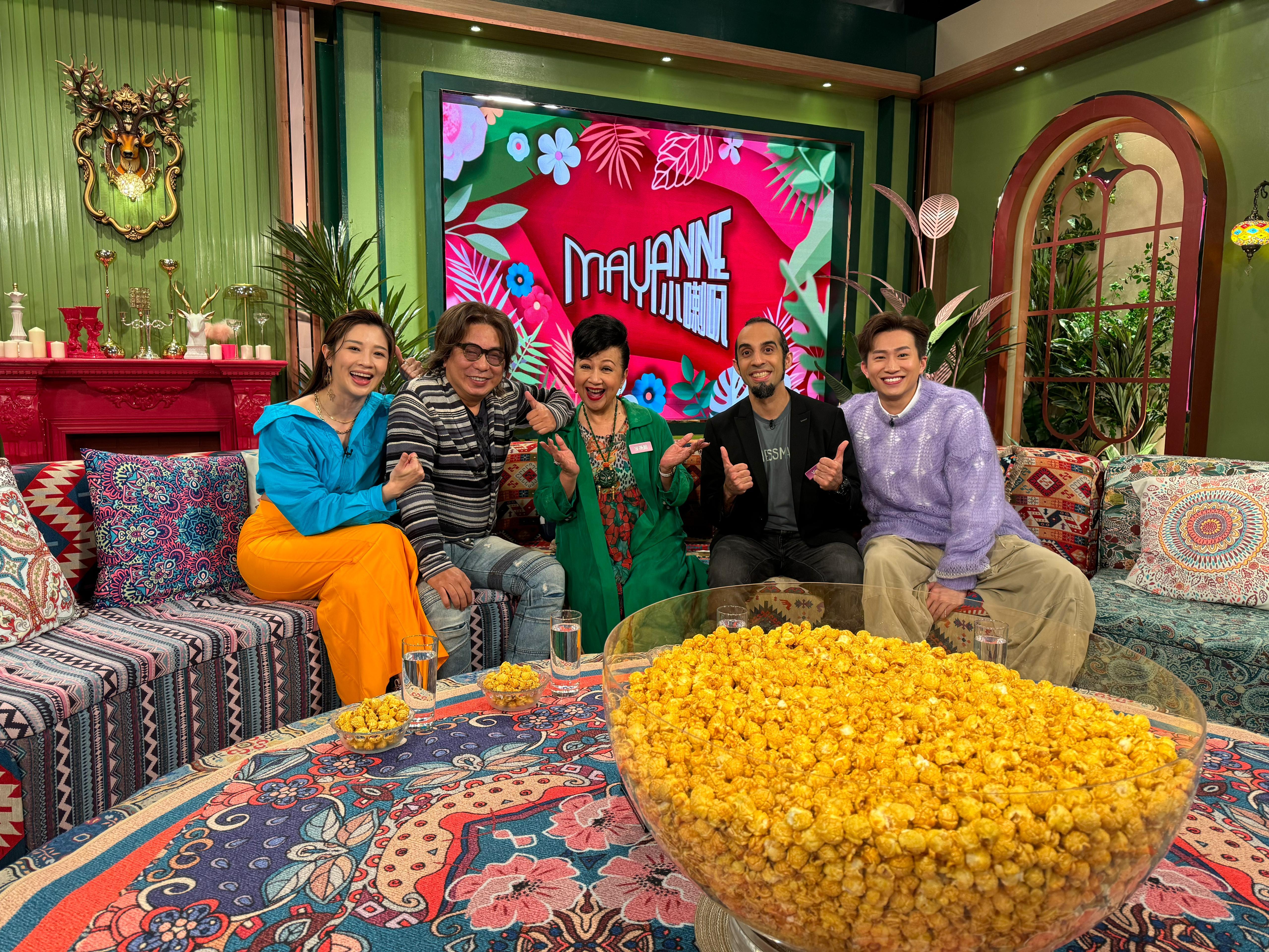 左起:麥美恩、林敏驄、薛家燕、Vivek Mahbubani、曾展望。