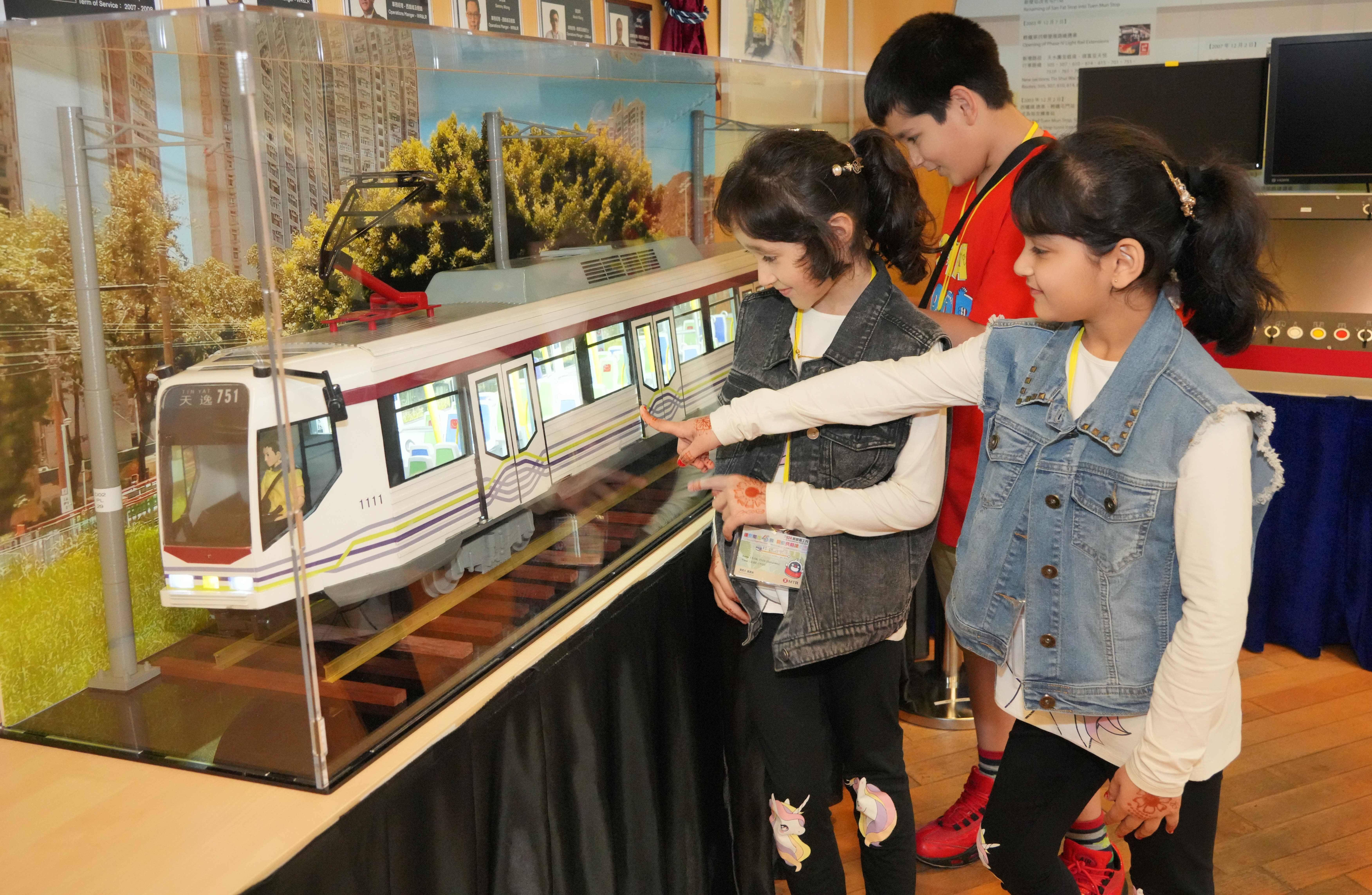 輕鐵遊樂屯 - 輕巴點滴展覽