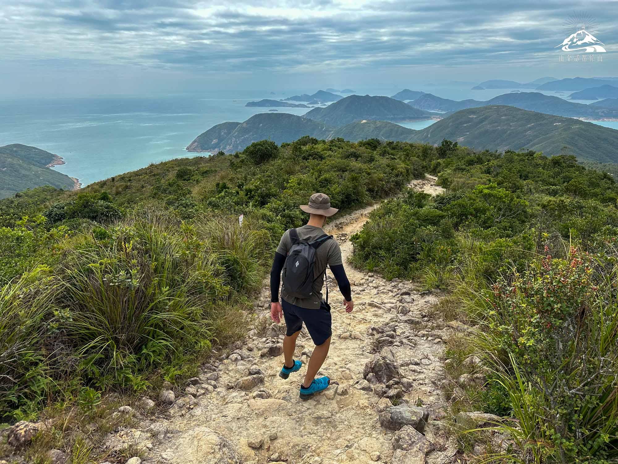西貢西灣山長年沒有風,是行山中暑熱點。(圖片來源︰山全部都係山)