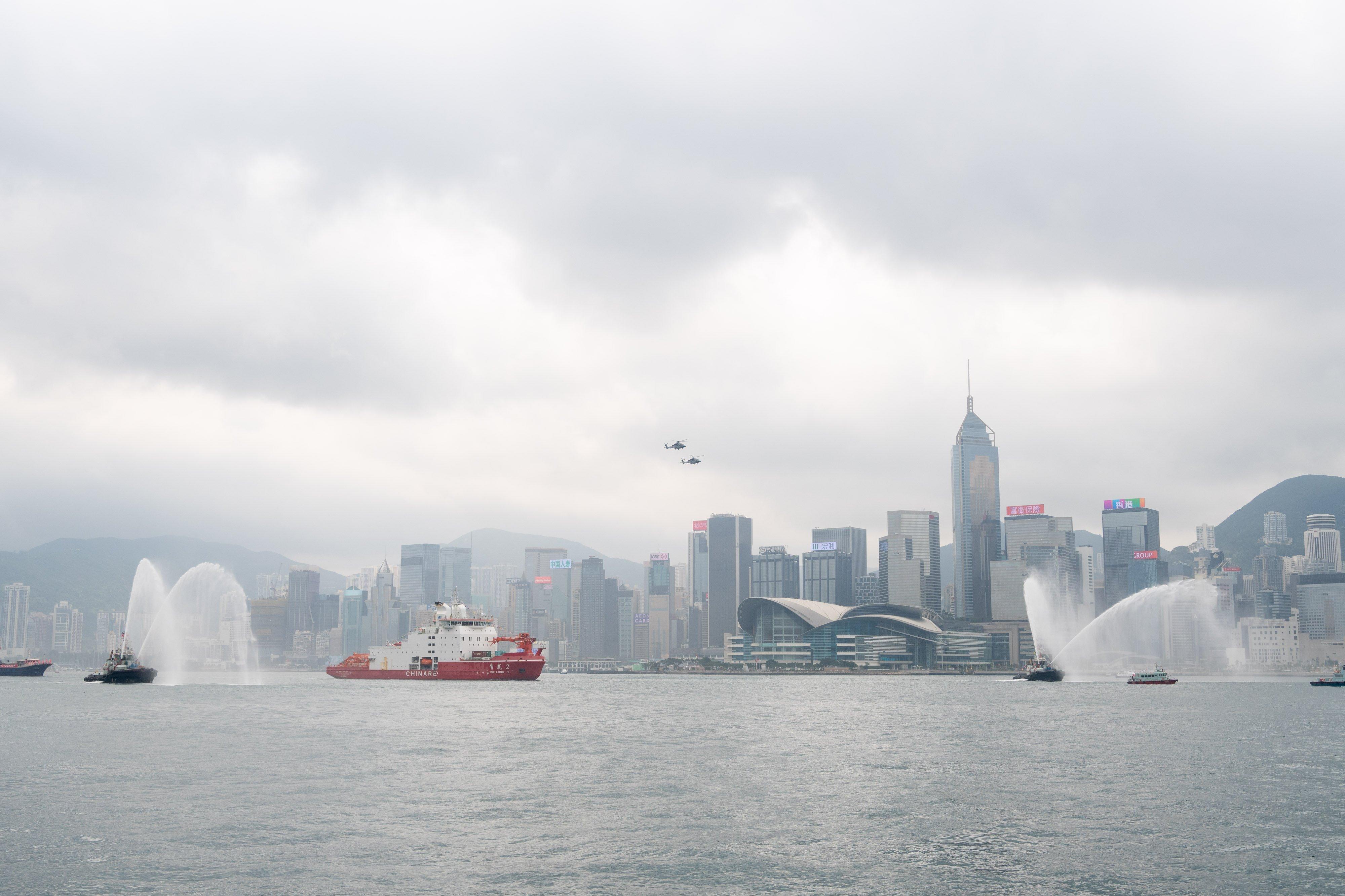 尖沙咀 國家自主建造極地科考破冰船雪龍2號抵港