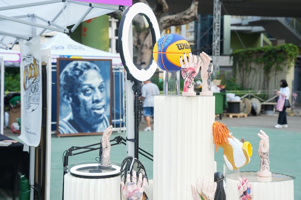 現場更設潮流創意、紋身藝術攤檔以及籃球推廣展覽,展示當代創意流行服飾、罕有波鞋及街頭時尚元素藝術品。