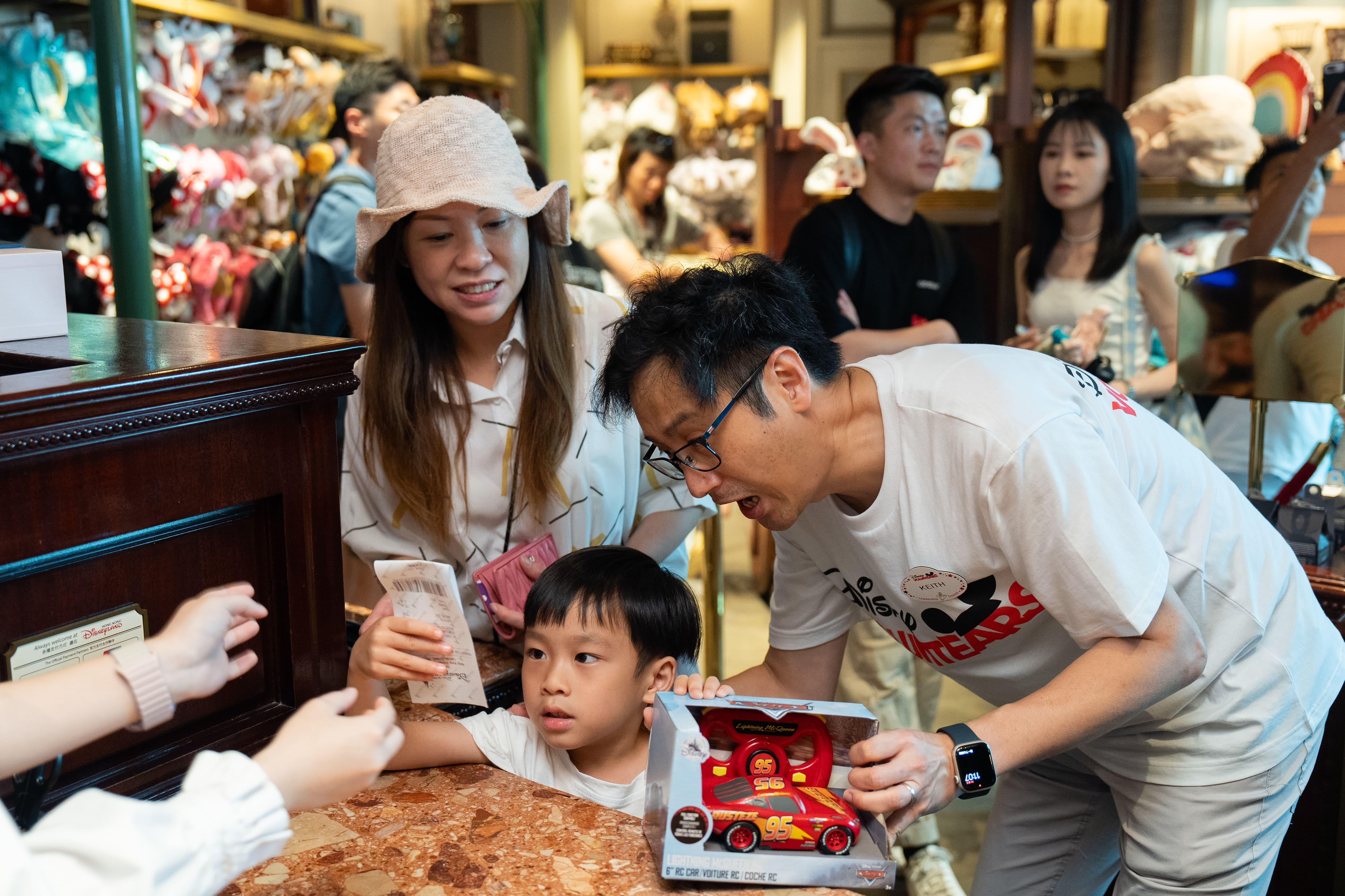 5 歲半的子博有特殊教育需要,經過今次社區適應訓練計劃後,浮躁及缺乏耐性問題得以改善。(林靄怡攝)