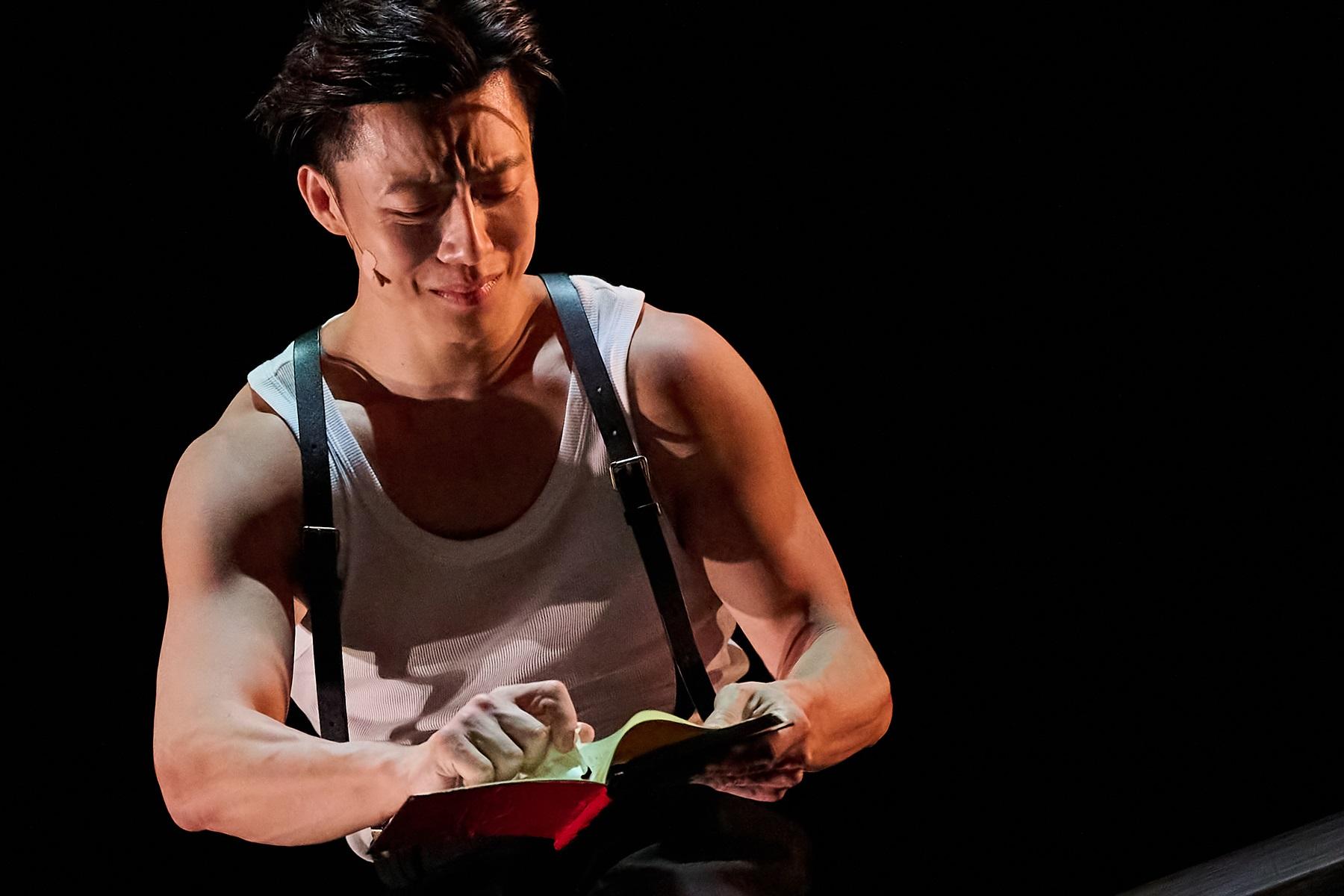 Lyman 香胤宅首個個人舞蹈劇場《Unspoken》。