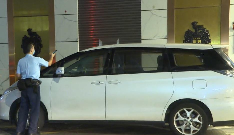 警旺角截查可疑私家車6人被捕 揭司機無牌駕駛等罪檢假車牌