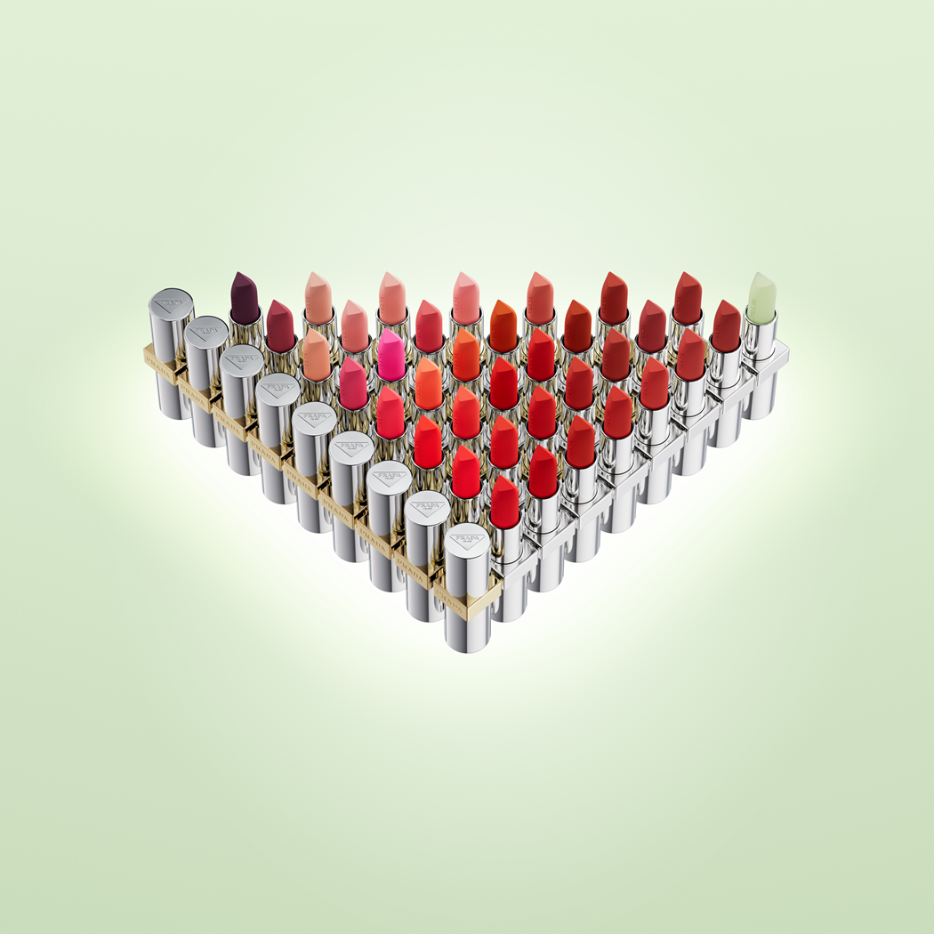 PRADA MONOCHROME唇膏家族,共有20款色調。
