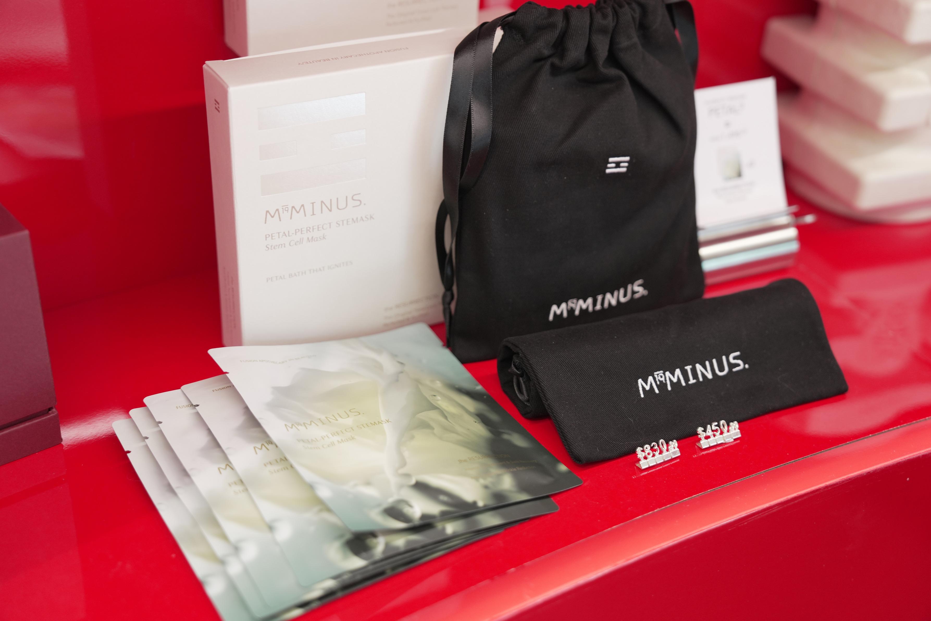 選購全套the TIMELESS ORCHISTEM微晶能量幹細胞再生膠囊系列,即可獲贈價值$830的Petal-Perfect「花浴」幹細胞精華面膜。