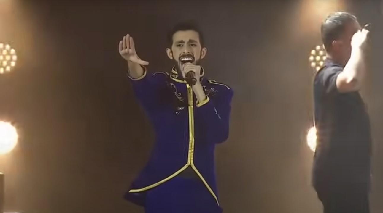 圖為歌手Alira在2020年世界博覽會的演出。(網上截圖)