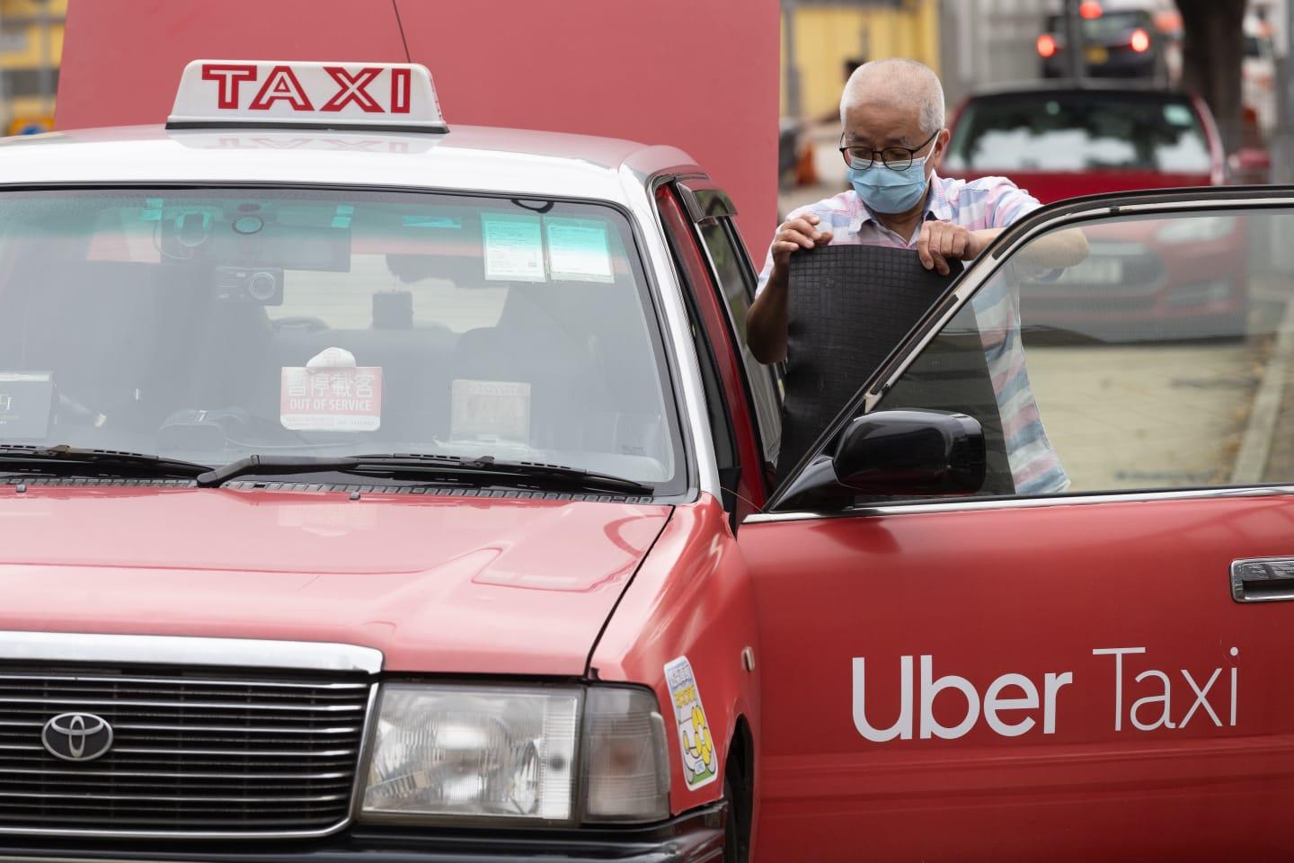 的士加價|業界建議「紅的」「綠的」起錶分別加至32元及28元。(蘇文傑攝)