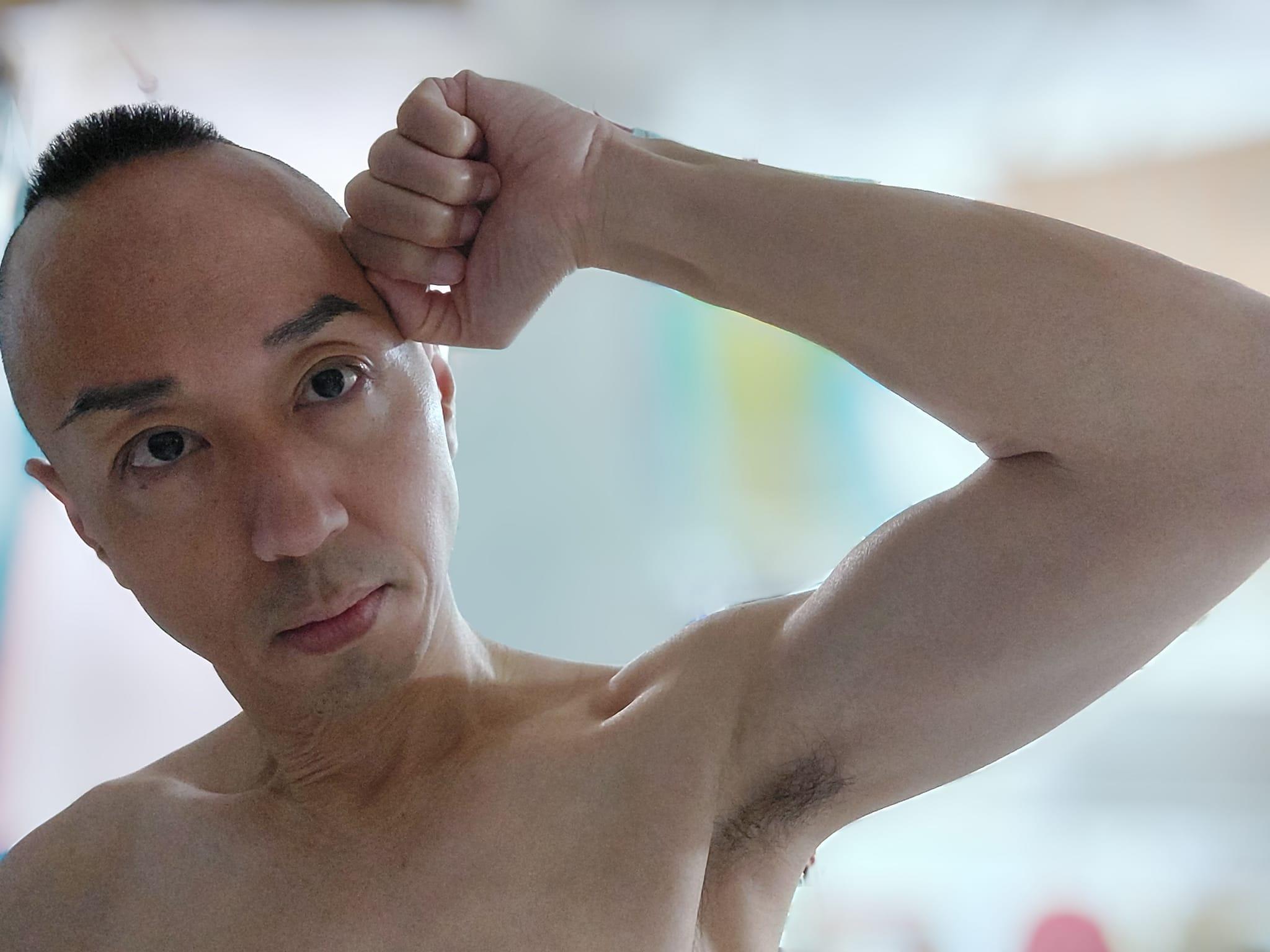 戴耀明去年底拍攝《巾幗梟雄之懸崖》時開始健身