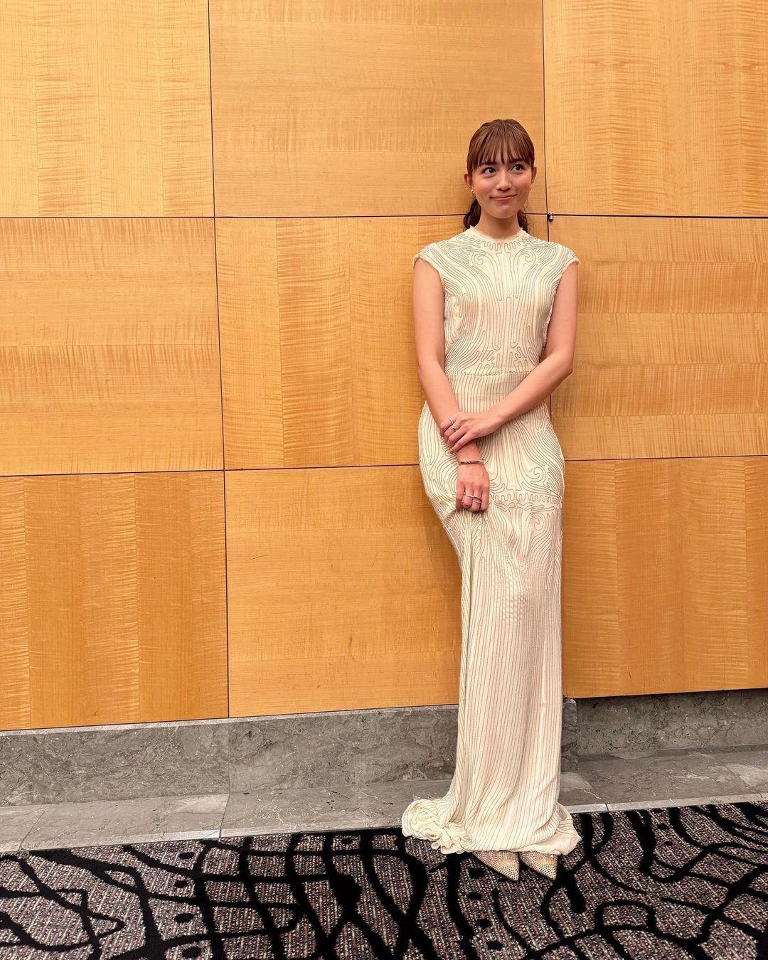 日本女星川口春奈相片