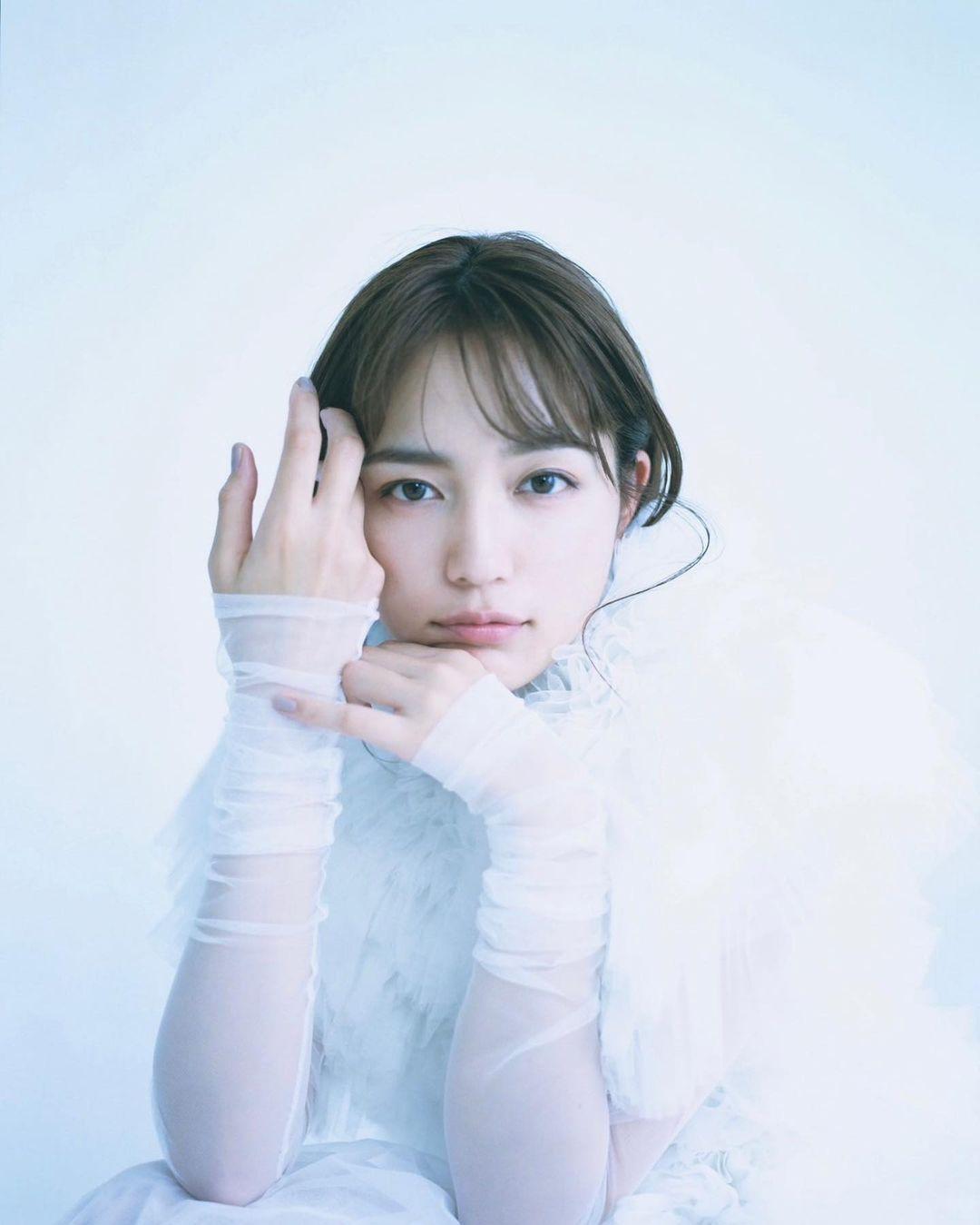 日本女星川口春奈相片