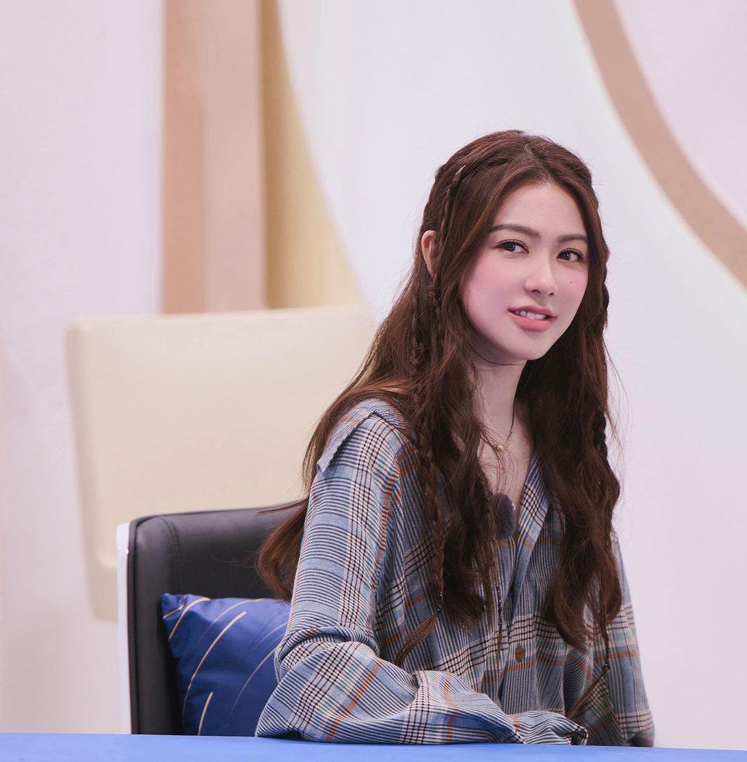 薛凱琪的新照片因p圖重手,有不少網民表示認不到她。