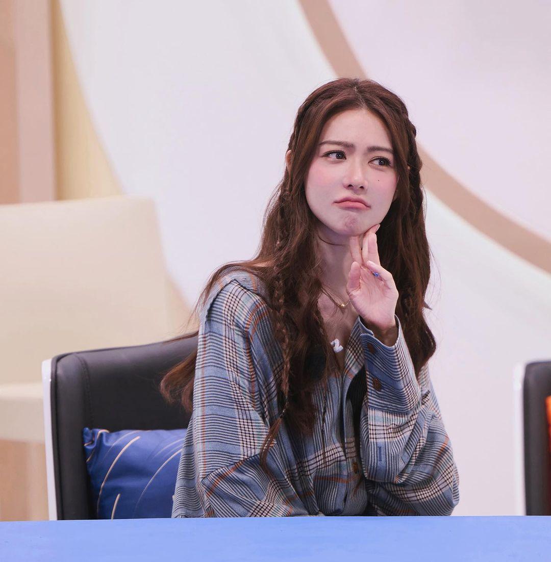 薛凱琪的新照片因p圖重手,有不少網民表示認不到她。