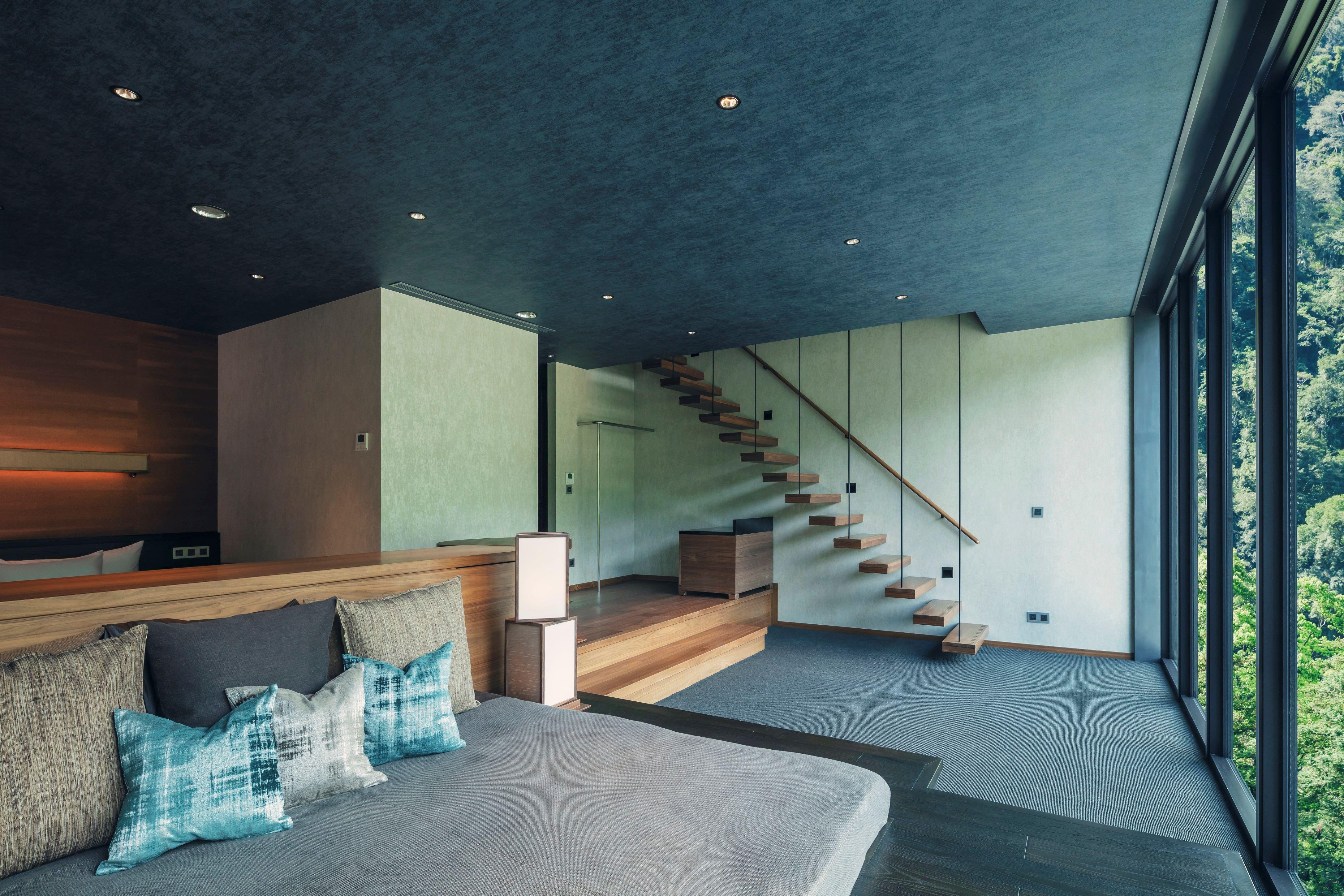 「水明」套房分成兩層