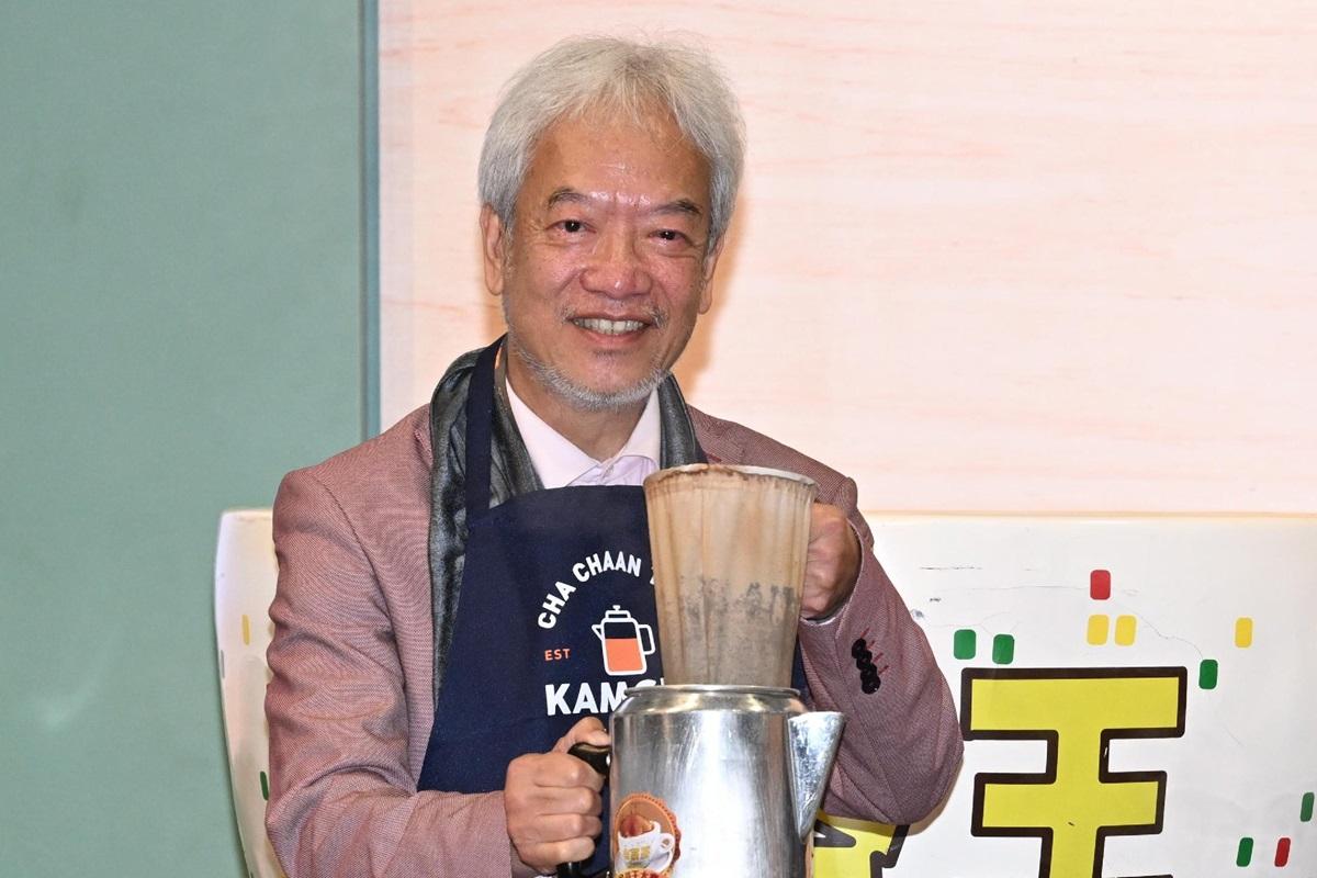 黃家和表示,餐飲業晚市生意額減少四成,是對業界響起一個頗大的警號。(資料圖片/政府新聞處)