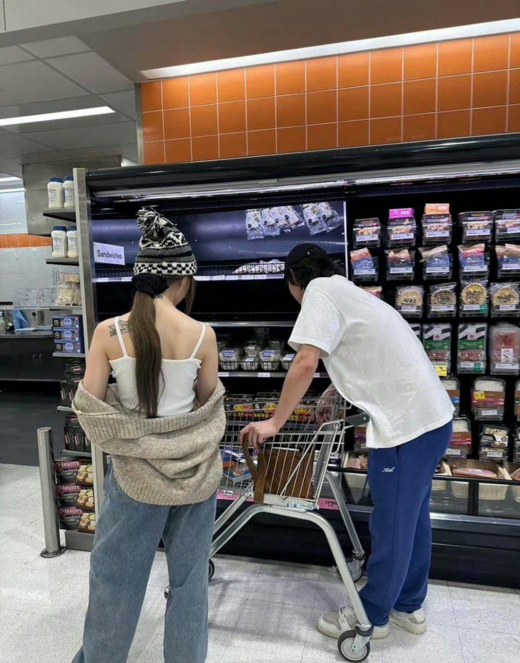 Bright與鄭乃馨近日被目擊在紐西蘭。