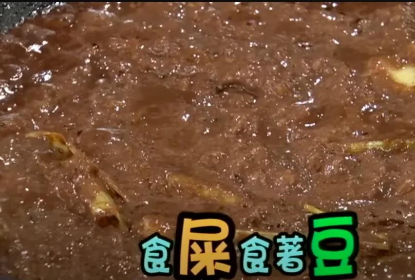 當年成日性感示人,而家都間中水著現身,不過係同小朋友去玩水