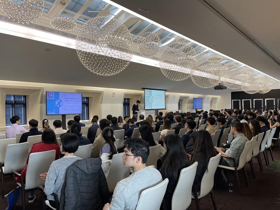 醫管局代表團參與特區政府於上周末在英國倫敦及曼徹斯特舉辦一連兩日的招聘活動,約300名醫學生及執業醫生親身或網上出席。