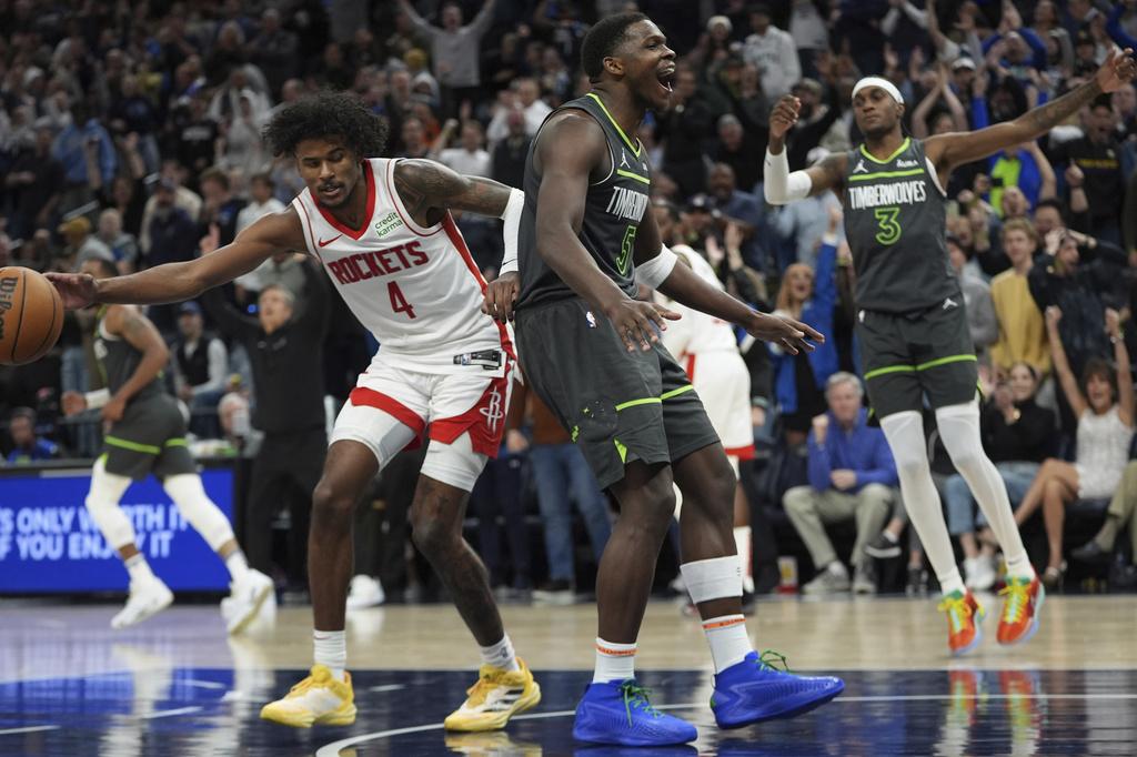 火箭以106:111不敵木狼錄兩連敗。(美聯社)