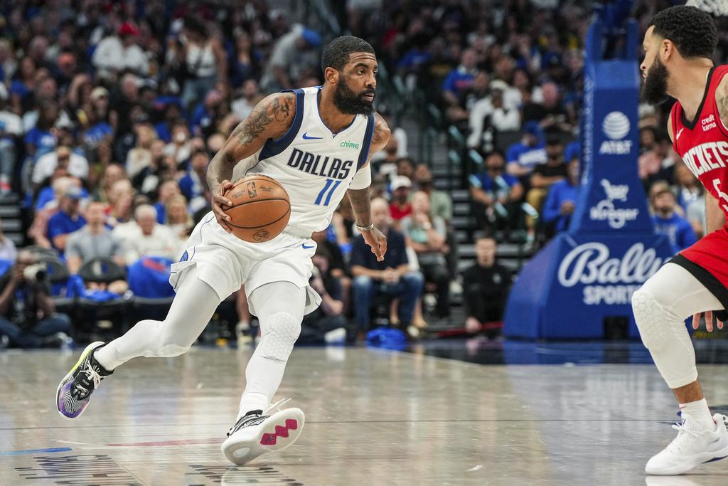 獨行俠加時147:136擊敗火箭。(美聯社)