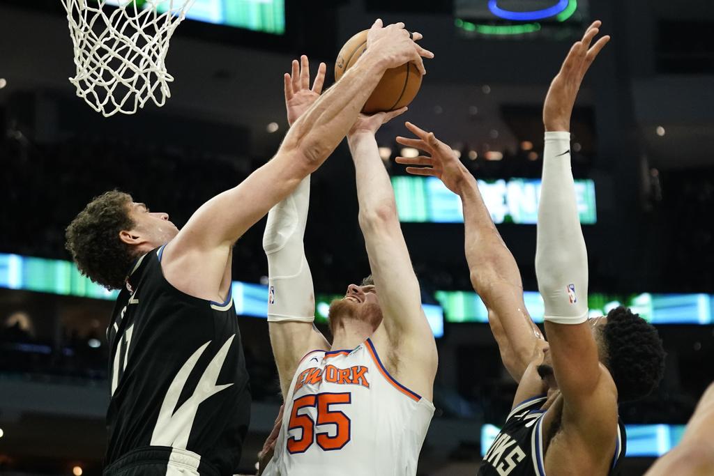 紐約人122:109擊敗公鹿。(美聯社)