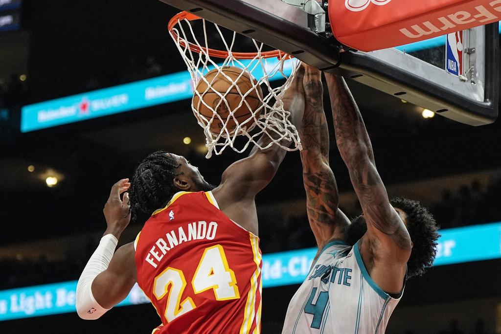 黃蜂以115:114險勝鷹隊。(美聯社)