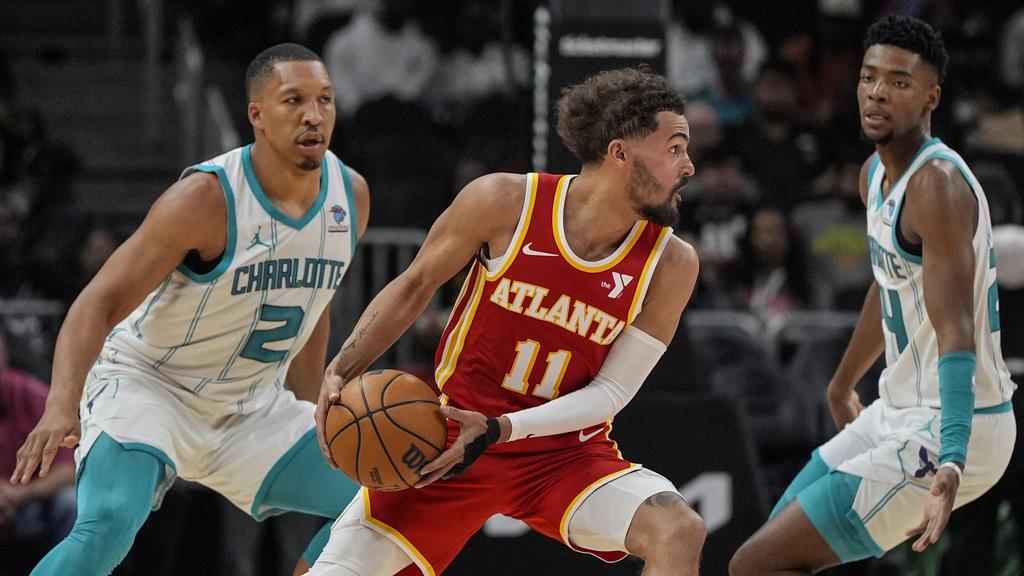 黃蜂以115:114險勝鷹隊。(美聯社)