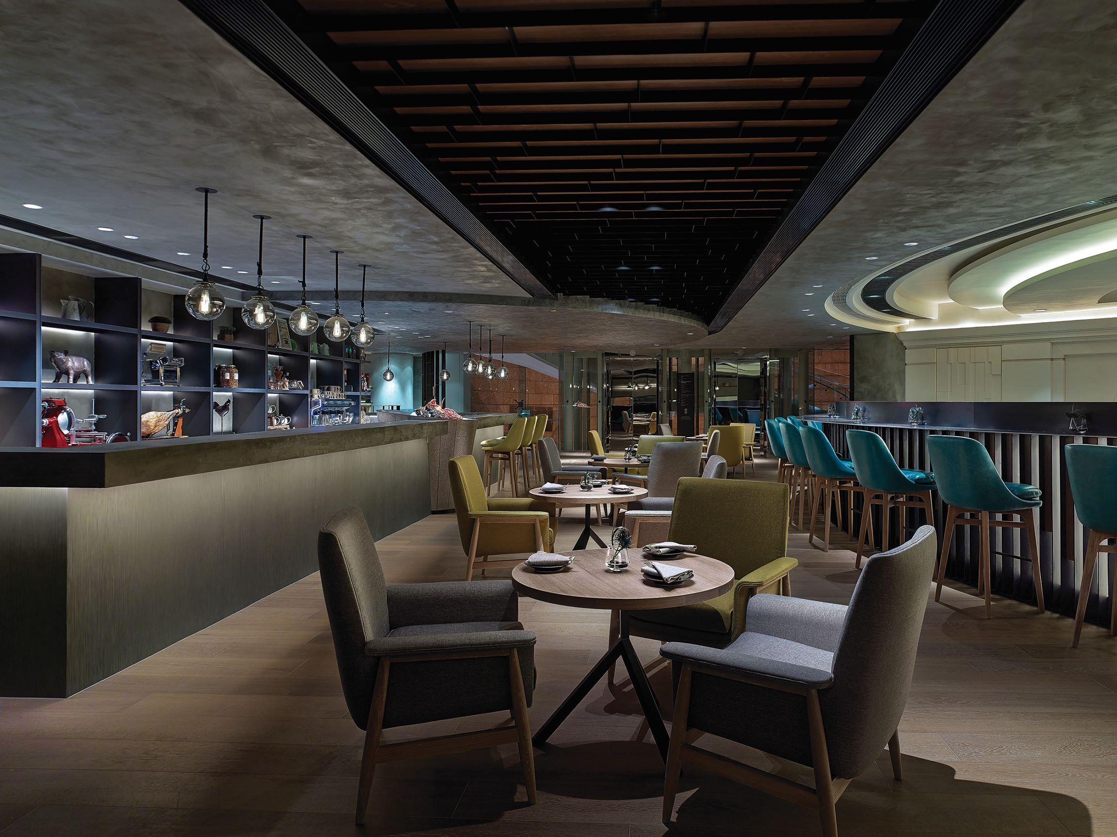 香港康得思酒店內的酒吧及餐廳Alibi - Wine Dine Be Socia