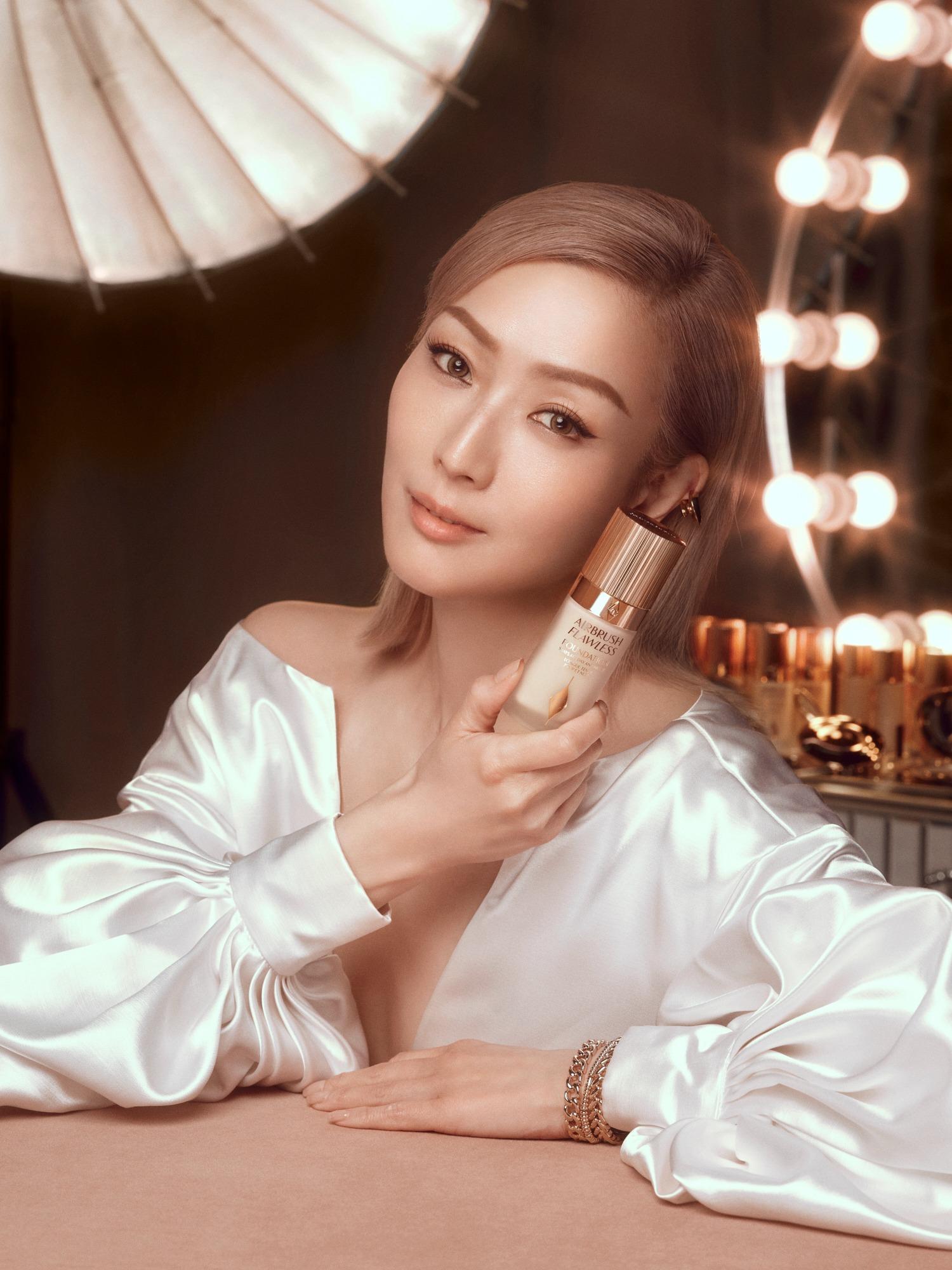 Charlotte Tilbury 與亞洲天后及上屆金像獎影后鄭秀文合作