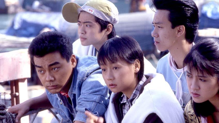 1986年姜大衛執導《聽不到的說話》,講述聾啞扒手的故事。該片也是男主角劉青雲(左一)首登大銀幕之作,而女主角馬斯晨(中)憑片提名第6屆香港電影金像獎最佳女主角。(網上圖片)