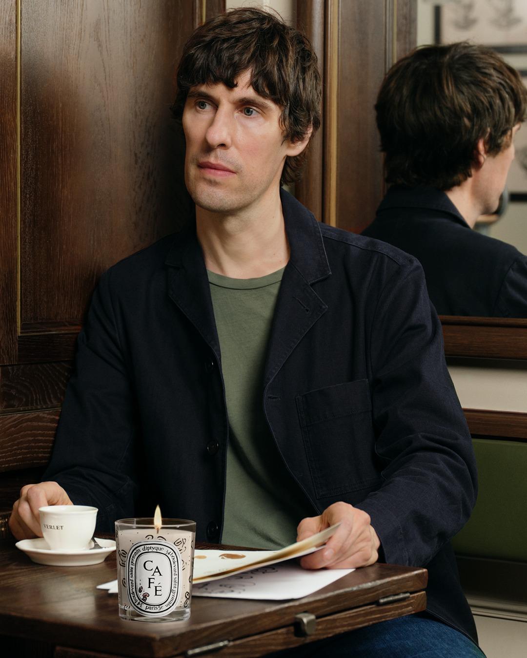 英國藝術家Clym Evernden特別為燭杯及包裝盒設計插圖。