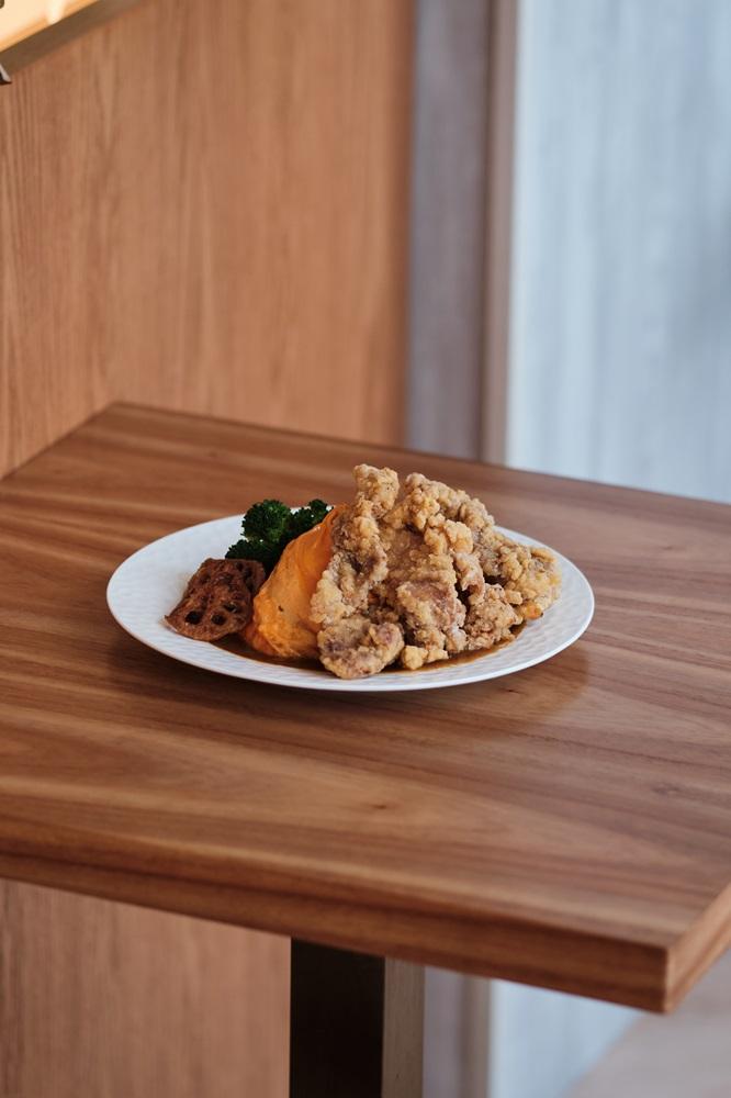 米炊食堂 炸黑豚肉蛋包飯